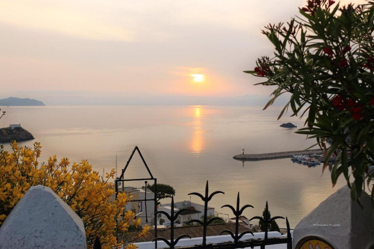 Villa Isabella Ponza Exterior photo